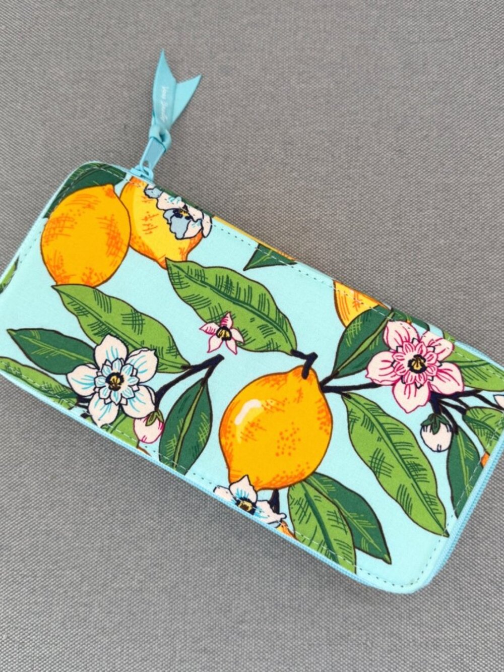 Vera Bradley LEMON GROVE Large Travel Pill Case (New No Tag) 7 Day Organizer